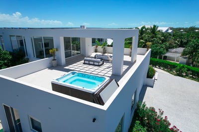Luxury Villa Photo #30