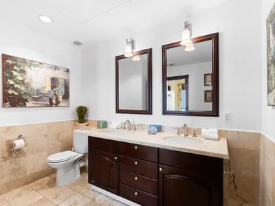 Luxury Villa Photo #17