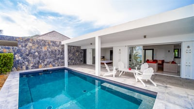 Luxury Villa Photo #4
