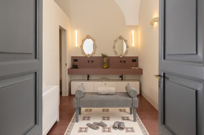 Luxury Villa Photo #27