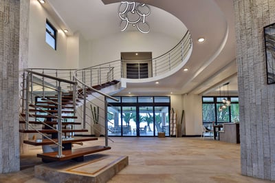 Luxury Villa Photo #11
