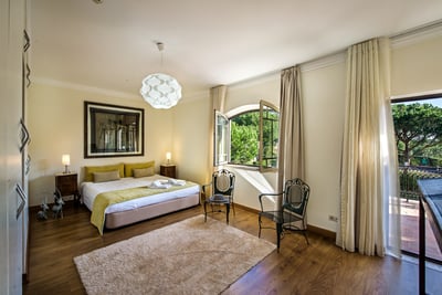 Luxury Villa Photo #18