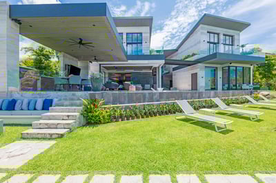 Luxury Villa Photo #2