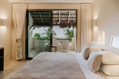 Luxury Villa Photo #30