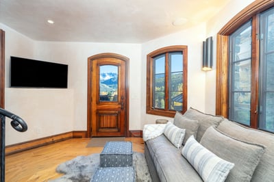 Luxury Villa Photo #22