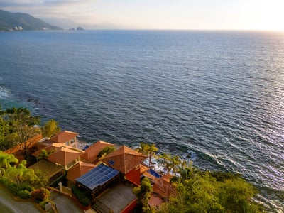 Luxury Villa Photo #14