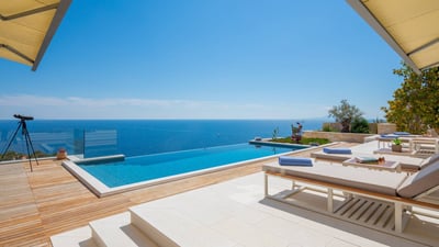 Luxury Villa Photo #9