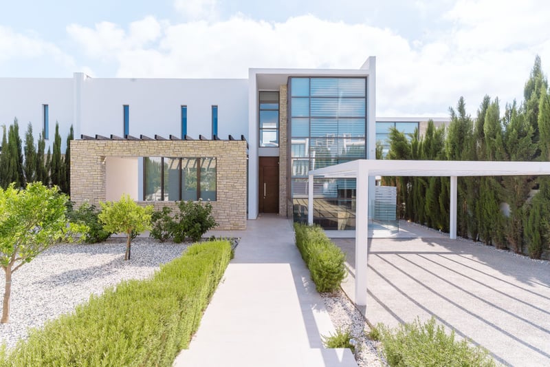 Six Bedroom Seafront Villas