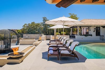 Luxury Villa Photo #6