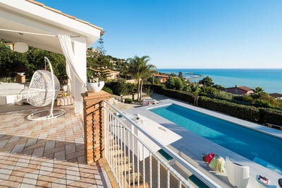 Luxury Villa Photo #12