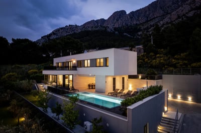 Luxury Villa Photo #2