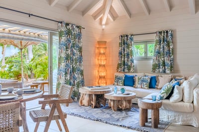 Luxury Villa Photo #7