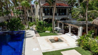 Luxury Villa Photo #5