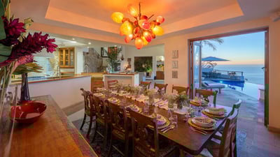 Luxury Villa Photo #19