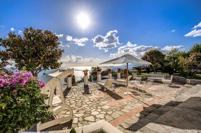 Luxury Villa Photo #5