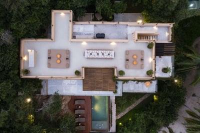 Luxury Villa Photo #9