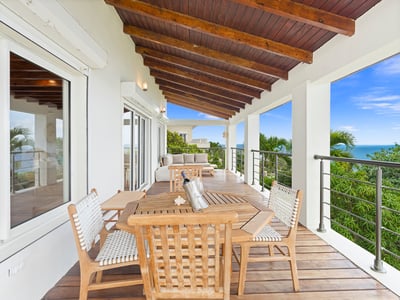 Luxury Villa Photo #6