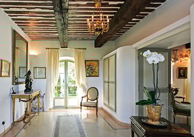 Luxury Villa Photo #11