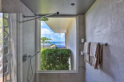 Luxury Villa Photo #23