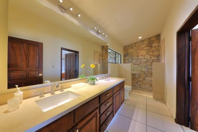 Luxury Villa Photo #22