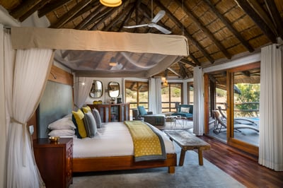 Luxury Villa Photo #2