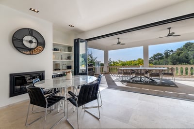 Luxury Villa Photo #15