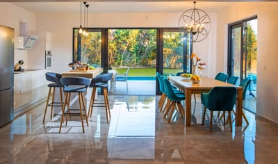 Luxury Villa Photo #9