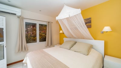 Luxury Villa Photo #26
