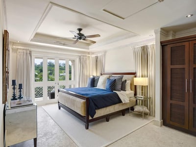Luxury Villa Photo #17