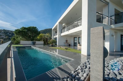 Luxury Villa Photo #2