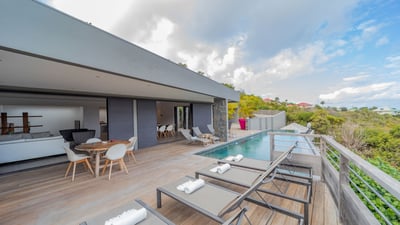 Luxury Villa Photo #3