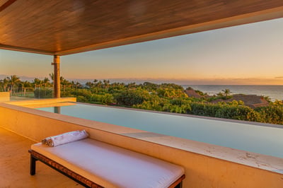 Luxury Villa Photo #2