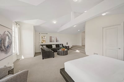 Luxury Villa Photo #43
