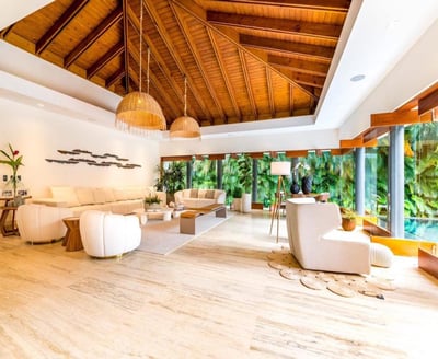 Luxury Villa Photo #5