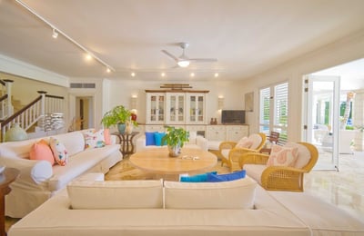 Luxury Villa Photo #15
