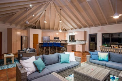 Luxury Villa Photo #13