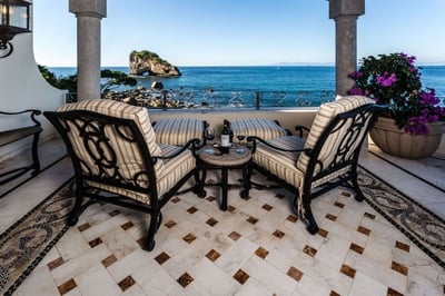 Luxury Villa Photo #12