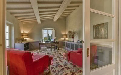 Luxury Villa Photo #12