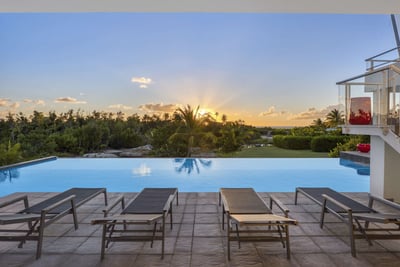 Luxury Villa Photo #5