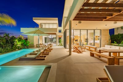 Luxury Villa Photo #7