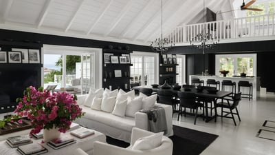 Luxury Villa Photo #30
