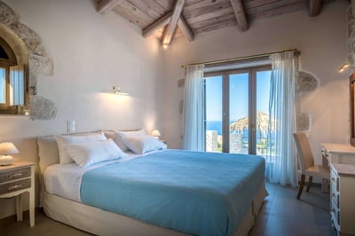 Luxury Villa Photo #15
