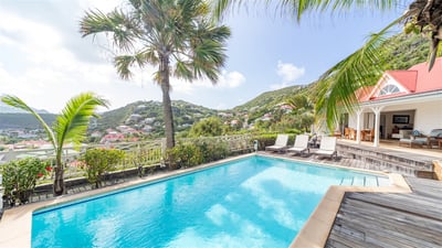 Luxury Villa Photo #4