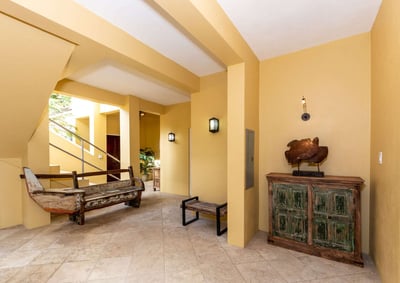 Luxury Villa Photo #22