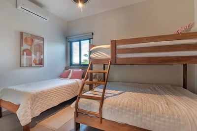 Luxury Villa Photo #37