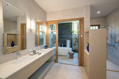 Luxury Villa Photo #33