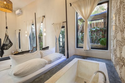 Luxury Villa Photo #38