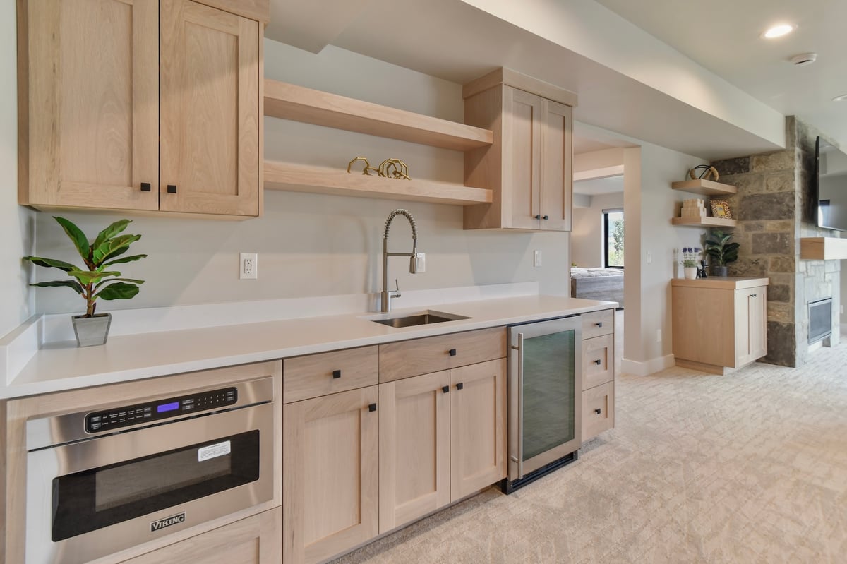 Mayflower Lakeside 942