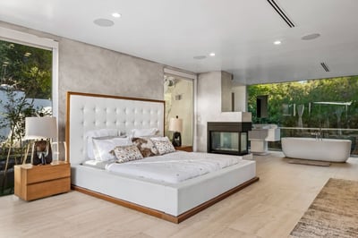 Luxury Villa Photo #28