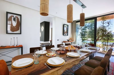 Luxury Villa Photo #7